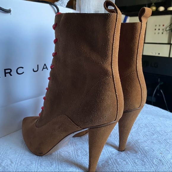 One of a kind Veronica Beard Suede Bootie - Picture 9 of 12